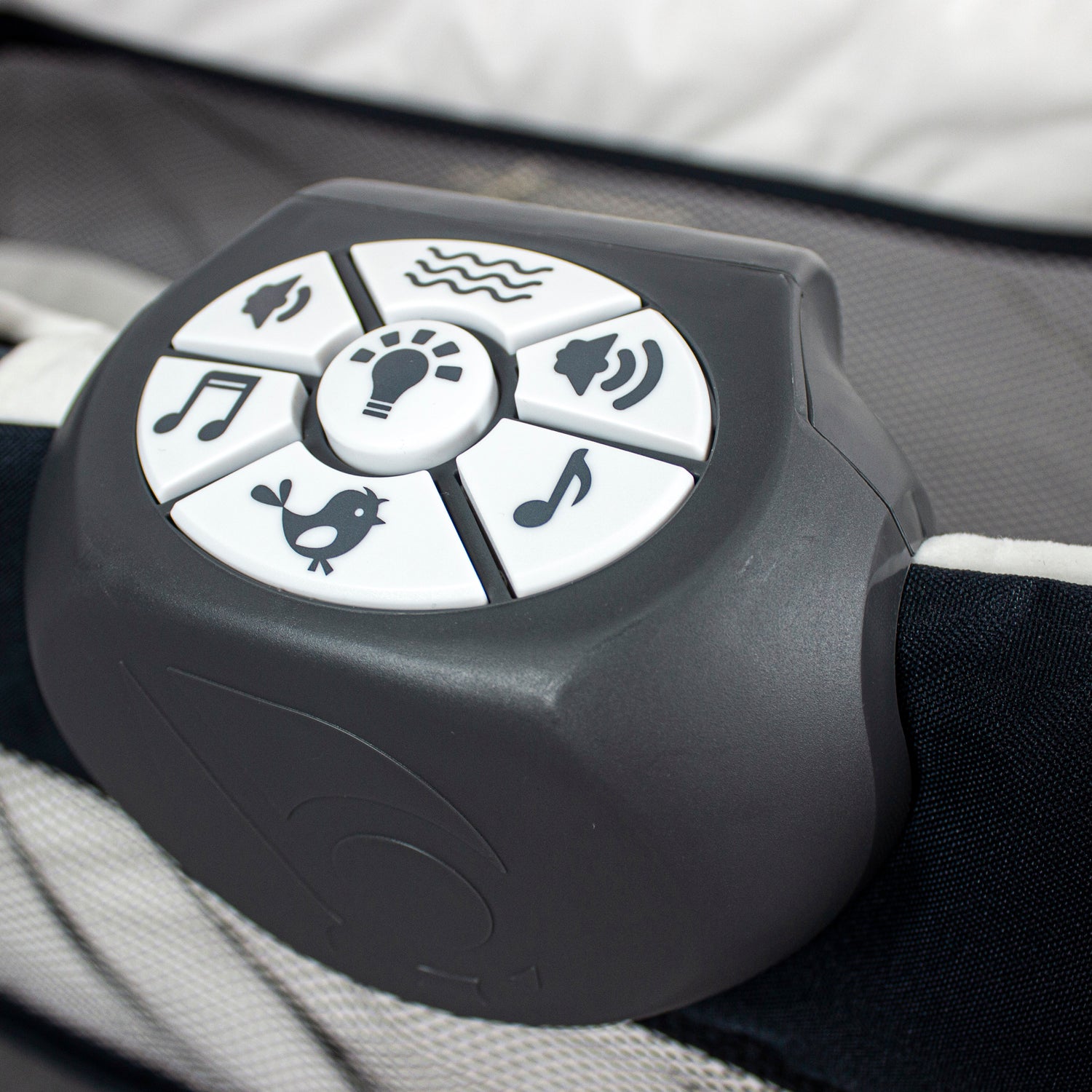 Cuna Corral Pack and Play Osaka Gris Con Moises Bebesit