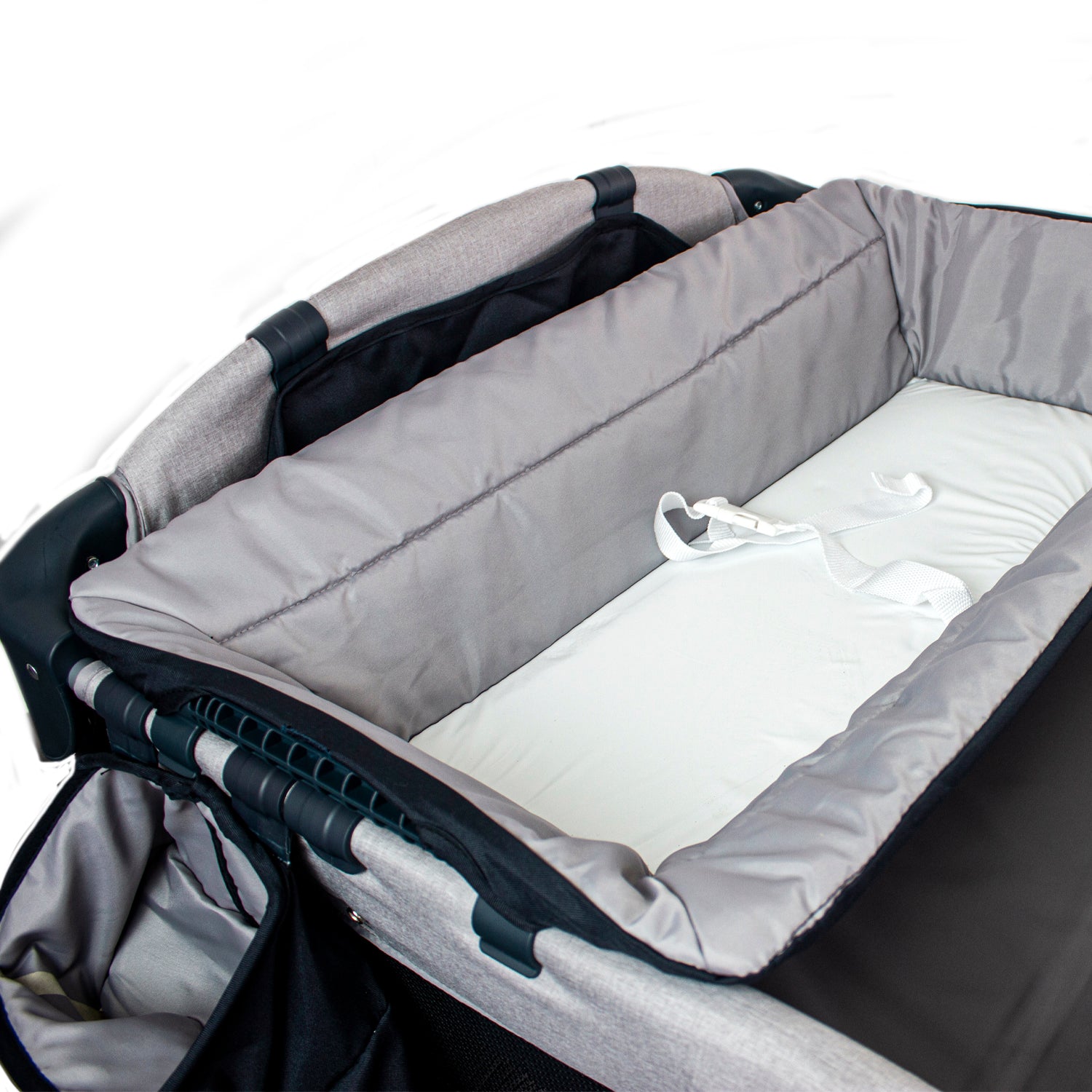 Cuna Corral Pack and Play Osaka Gris Con Moises Bebesit