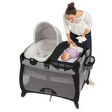Corral con Cambiador y Sillita Colección Asher Graco